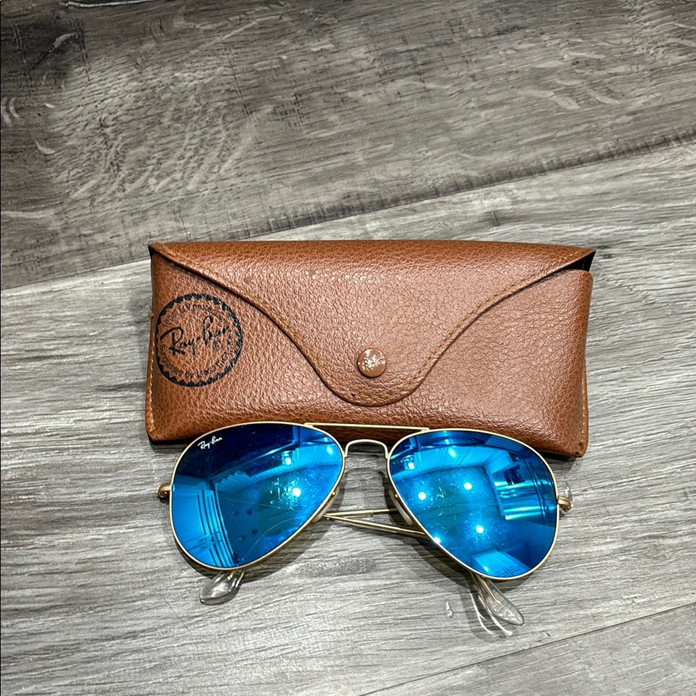 Ray-Ban Aviator Sunglasses with Blue Lenses